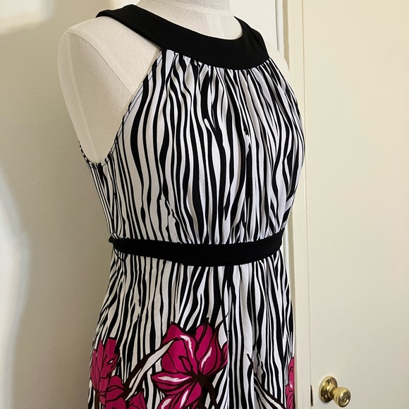 Rampage Juniors zebra and flower print sleeveless tunic size medium - Picture 2 of 6